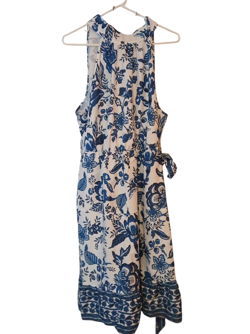 SHEIN Blue and White Floral Sleeveless Midi Dress